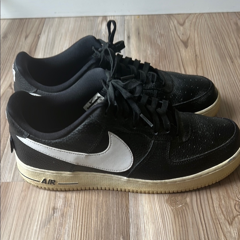 Nike Black and White Athletic Shoes